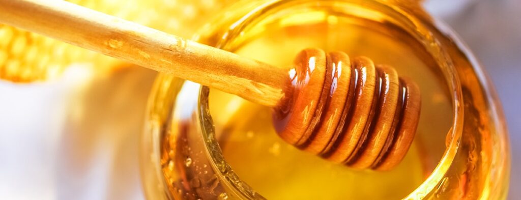 The Incredible Benefits of Manuka Honey Nature's Medicinal Sweetener